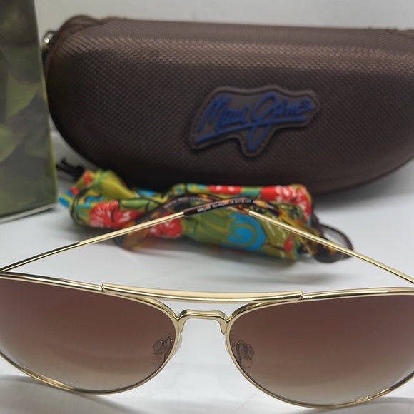 Brand New Maui Jim Polarized Aviator double bridge Gold with Gradient Brown lens - Picture 5 of 7